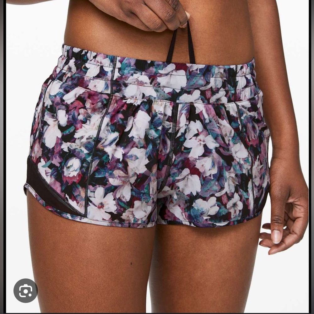 Lululemon Hotty hot shorts